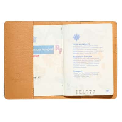 Passport cover veg tan calf light gold