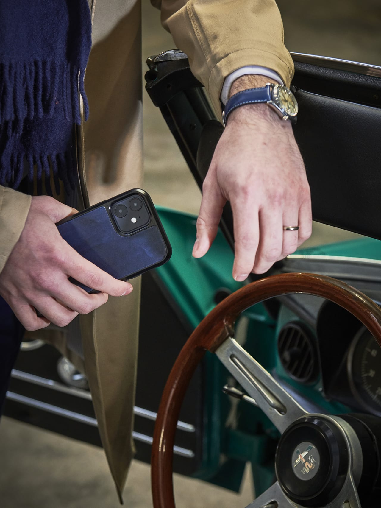 Iphone 12 mini Case Blue Vintage Calf - Image 2